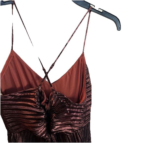 NEW Express BARE V NK PLEATED METALLIC MAXI  FIRED BRICK Mfg $148 Medium - Picture 6 of 12